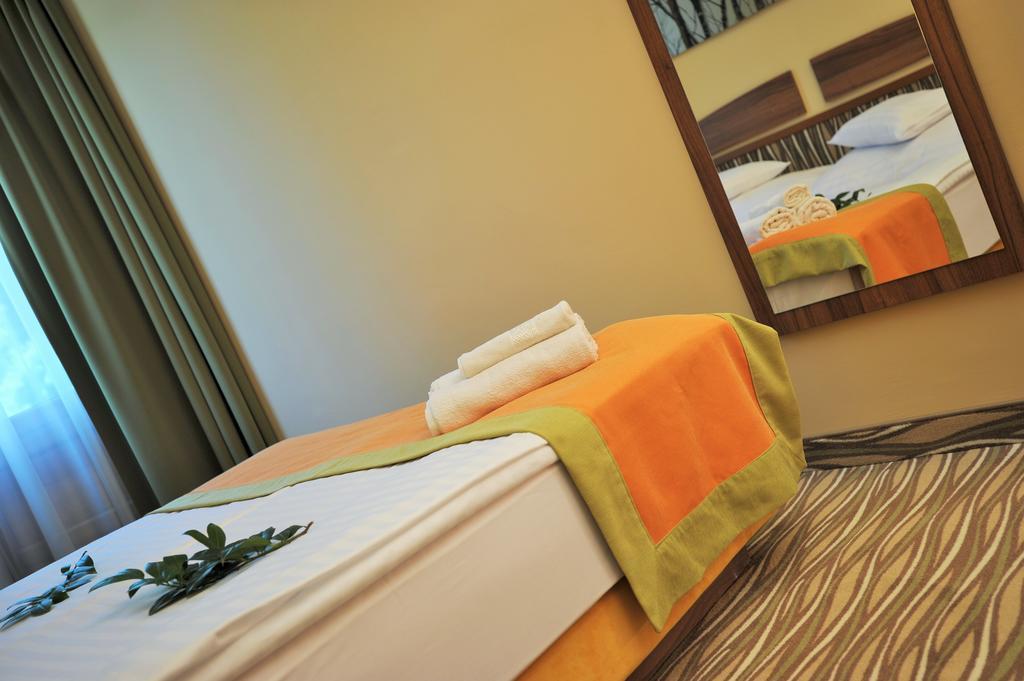 Park Hotel Gyula Room photo
